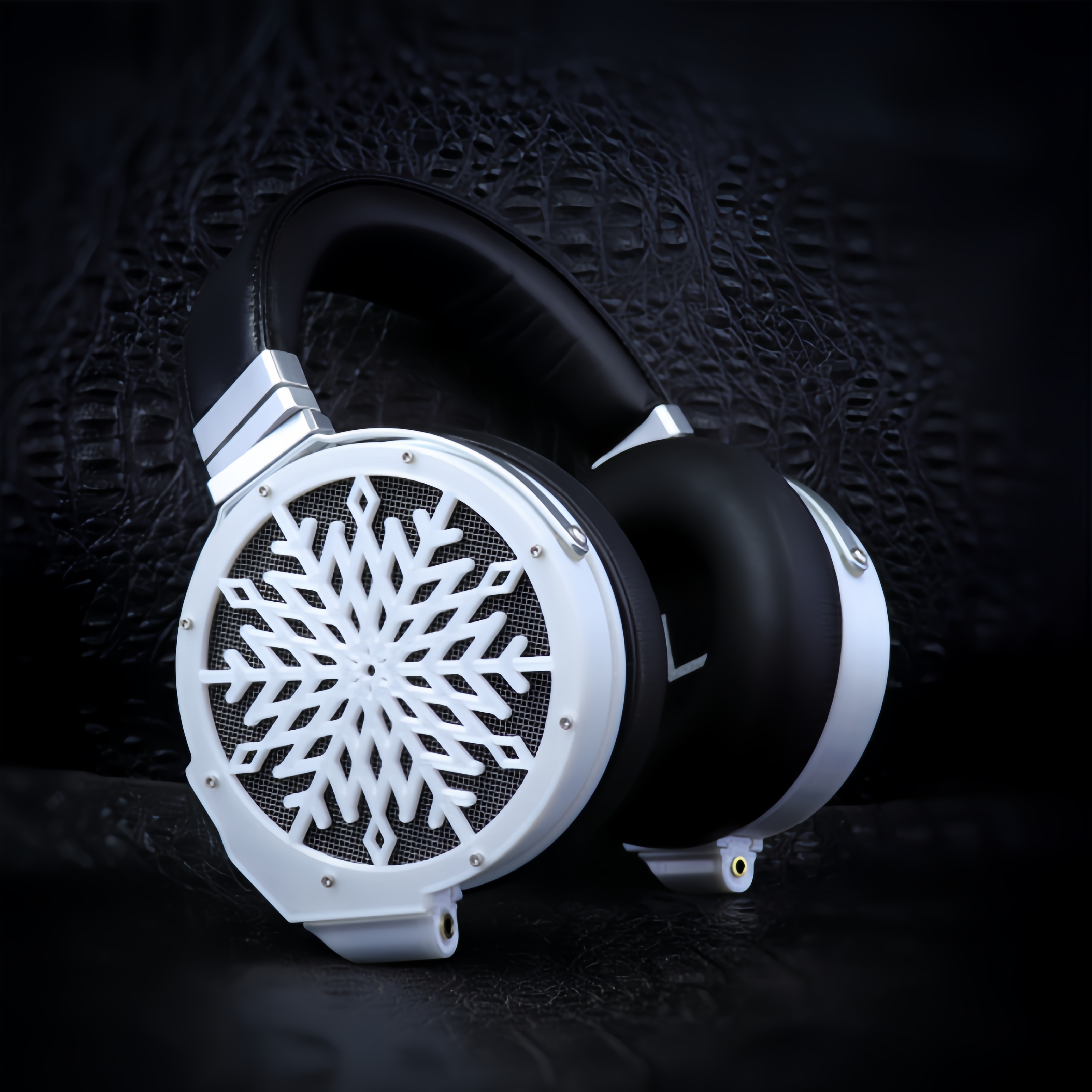 Toneking PetalSnow Planar Flat - Audio Music Technology recension och pris