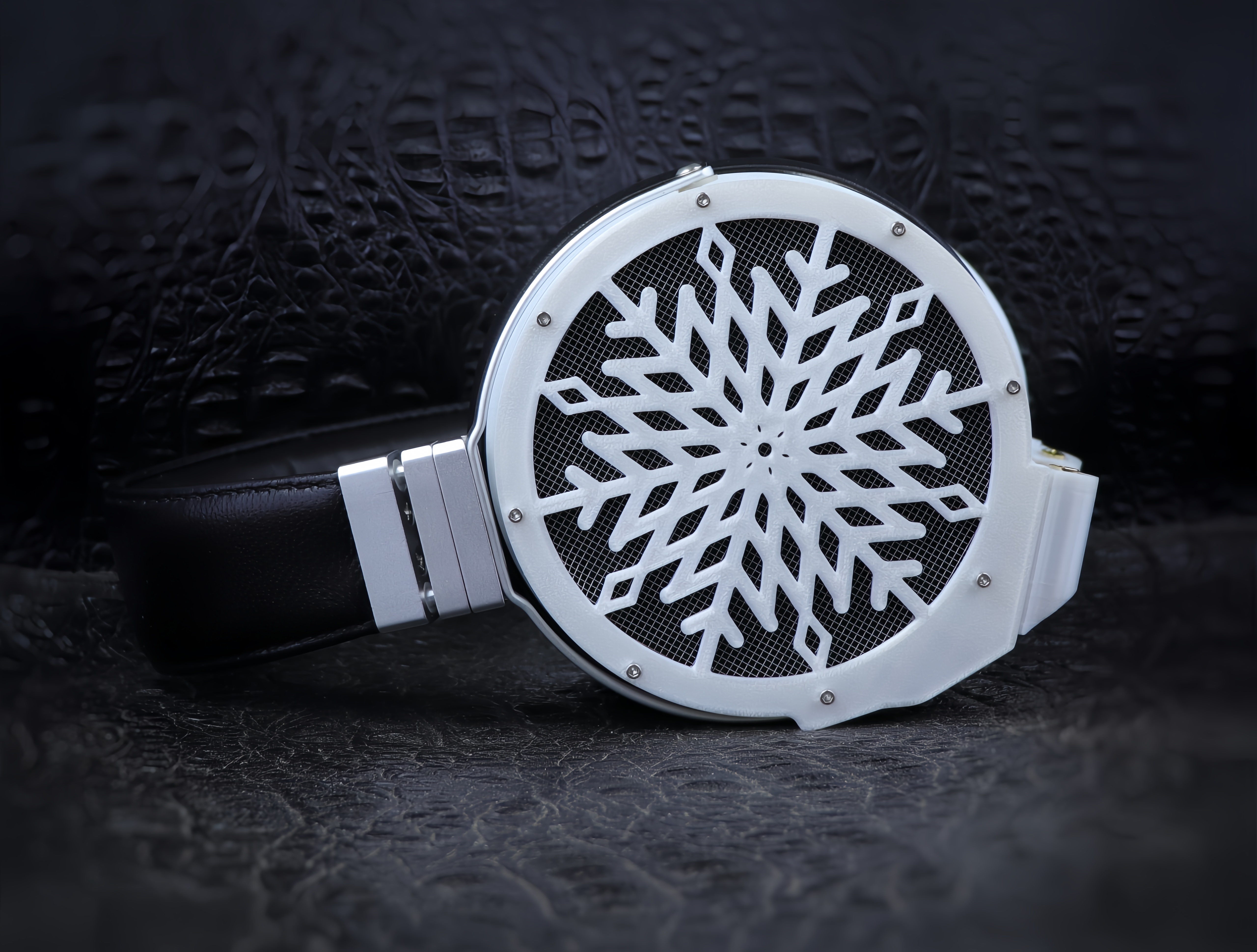 Toneking PetalSnow Planar Flat - Audio Music Technology recension och pris