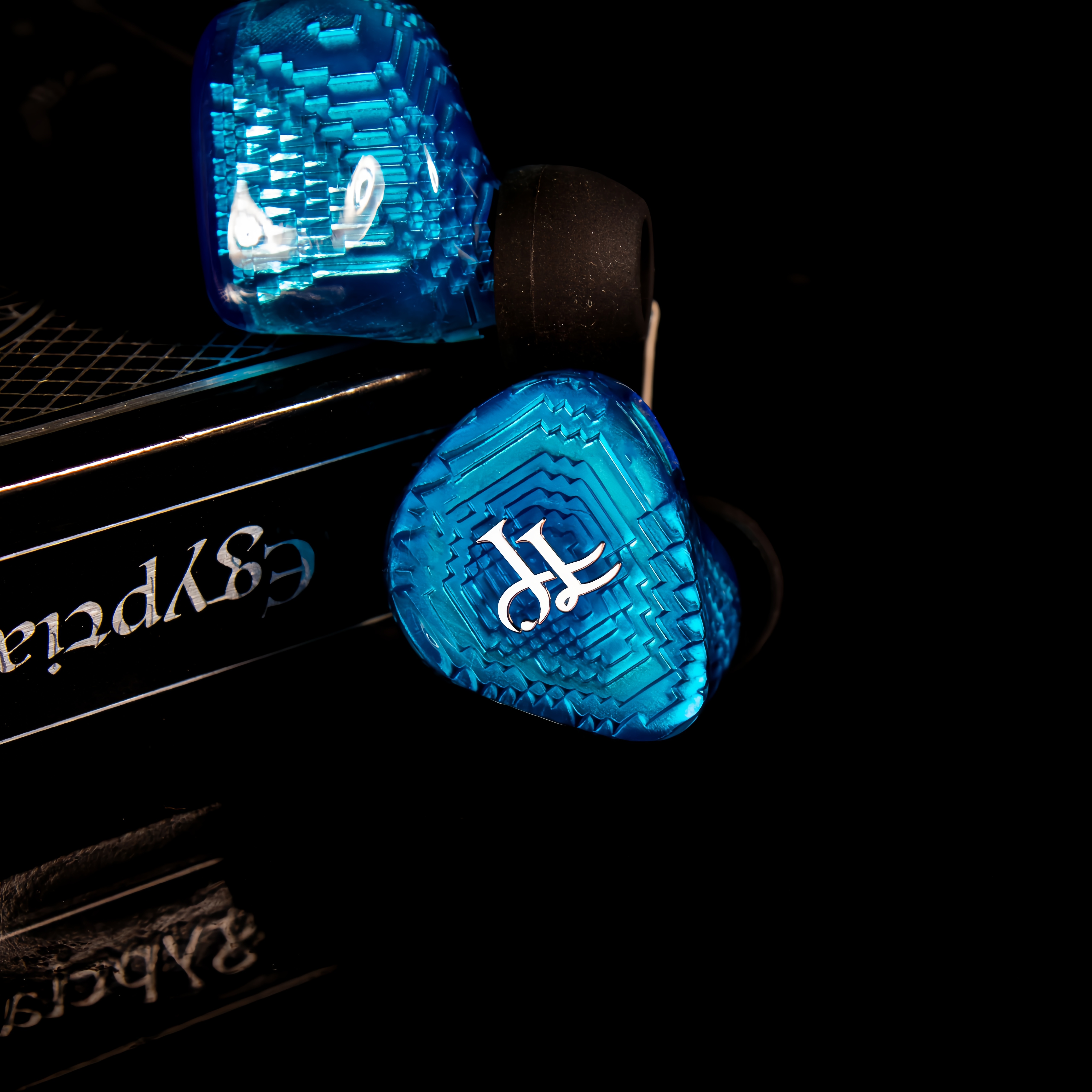 JLL Audio Pixel DD+BA Hybrid H - Audio Music Technology recension och pris